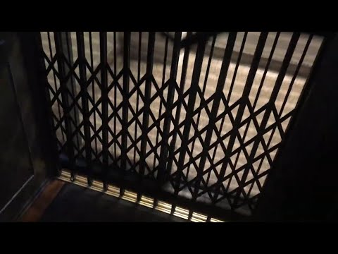 AMAZING Original 1910 Standard Winding Drum Birdcage Elevator @ The Donohue Bldg. in Chicago, IL.