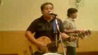 Christopher "2ping" Abayan live @ the City Sports Club (Fall for you and Original Compo Ms. Right)