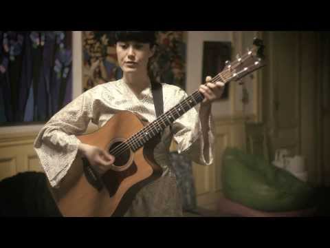 LaVitrola.cl: Agustina Bécares - Lupa