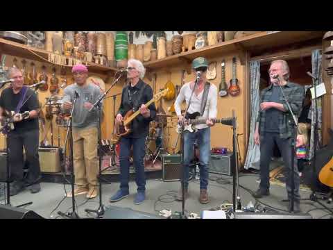 25 : She Took Off My Romeos played by El Rayo X at FMC on Claremont, CA 5/28/23