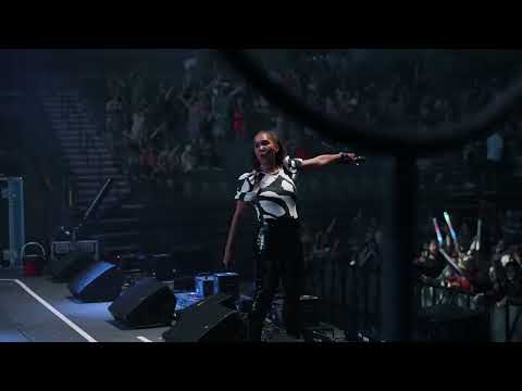 "Everybody's Free..." Rozala Live At Reminisce In Concert 🙌💃