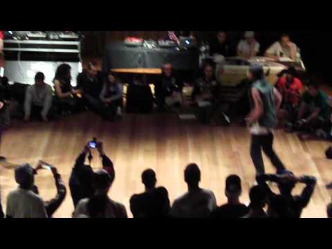 UNDERCYPHERS 2012 (GIVE IT UP OR TURN IT LOOSE) - Melancolicos Crew vs MalaFuria Crew (Filtros)