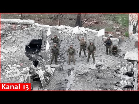 “Don’t kill us” -Group of Russian soldiers in Sumy raised white flag, surrendered: operation footage