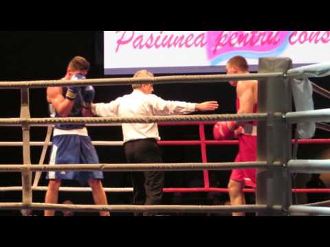 Finalul meciului lui Aradoaie in sferturile CE de box U 22. Stiri Braila - Probraila.ro