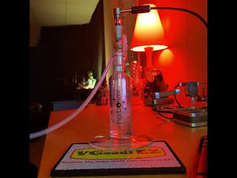 Herborizer DigiTi with Herborizer Bubbler UV Light