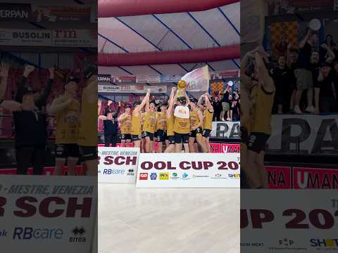 La prima volta non si scorda mai 🏆 #basketball #school #trophy #champion