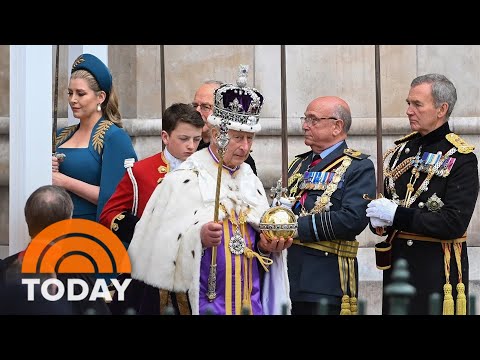 See King Charles, royal family leave Westminster after coronation