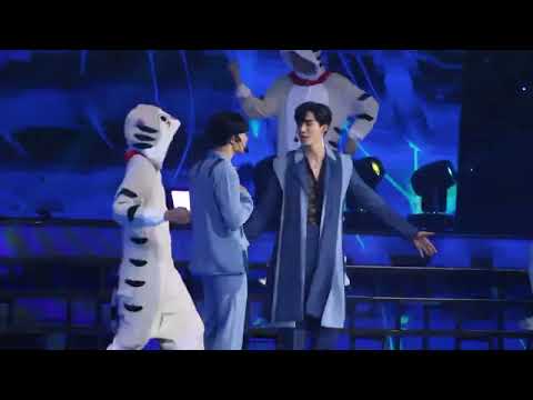 {2022.06.19} Learn to meow - Zee NuNew #DMDLANDCONCERT #ZeeNuNew