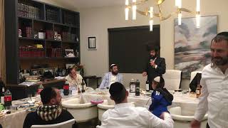 מסע חיזוק בלוס אנגלס הרב נחמן שלמה | סיפורי אהבת ישראל נדירים ממור אבינו מורנו הרב מאיר שלמה זצוק״ל (הרב מאיר שלמה זצ"ל) - התמונה מוצגת ישירות מתוך אתר האינטרנט יוטיוב. זכויות היוצרים בתמונה שייכות ליוצרה. קישור קרדיט למקור התוכן נמצא בתוך דף הסרטון