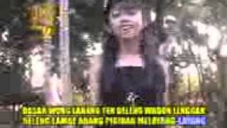 Download lagu AVSEQ11_h263.3gp mp3