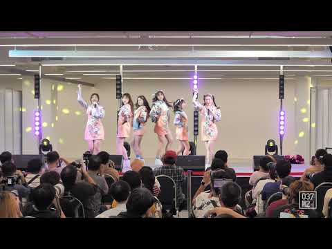 211211 BNK48 - Jabaja @ ดีอะ Pop-Up Mini Concert, MBK Center [Overall Stage 4K 60p]