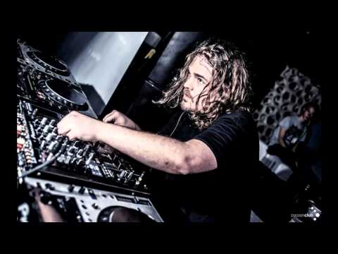 The Aston Shuffle vs Tommy Trash - Sunrise (Won't Get Lost)