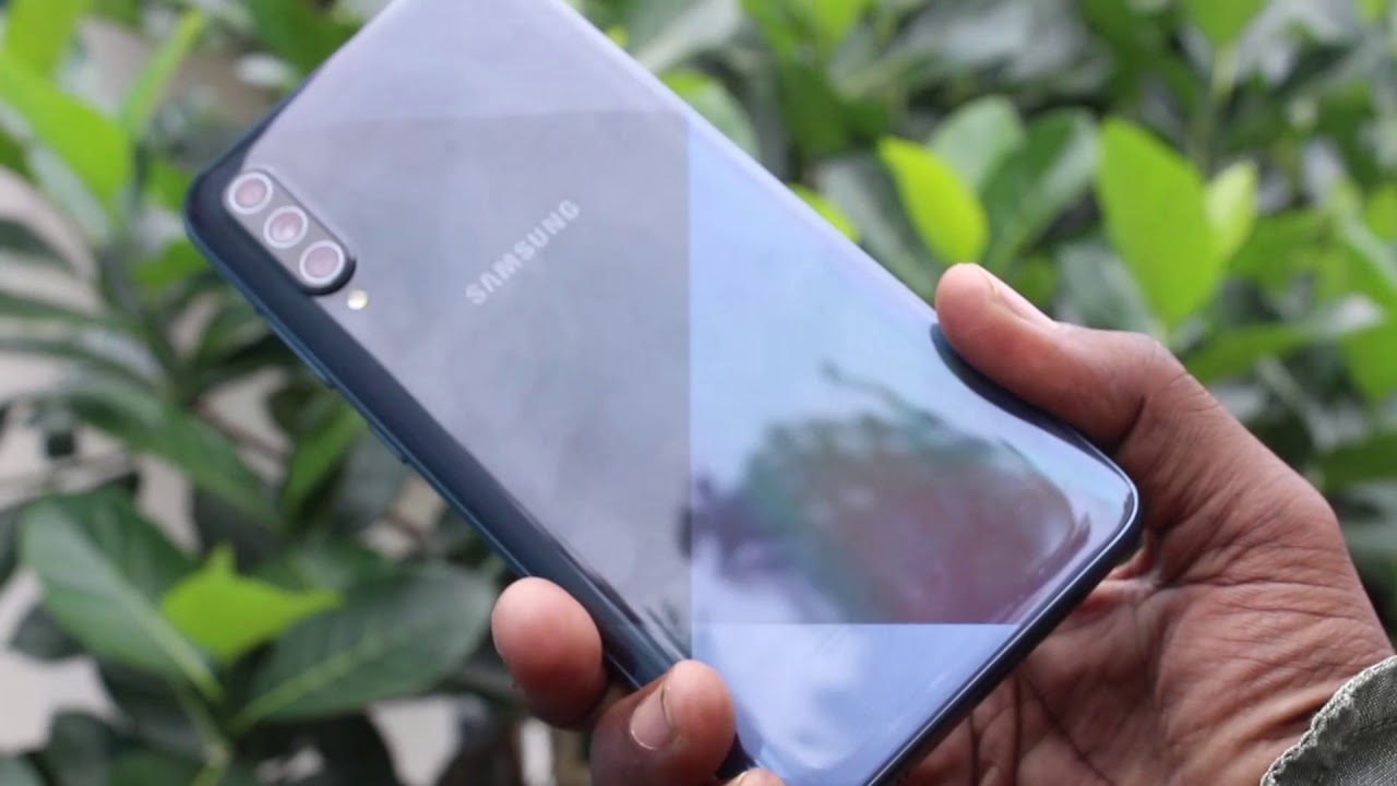 How to take background blurred picture in Samsung Galaxy A70s