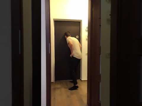 CAND VIN COLINDATORII de Craciun (#colinde) Deschide Usa