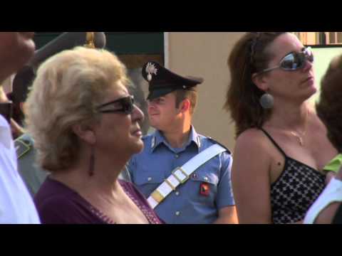 Porta di Lampedusa, qual è il significato del monumento che accoglie i migranti in Italia - LifeGate