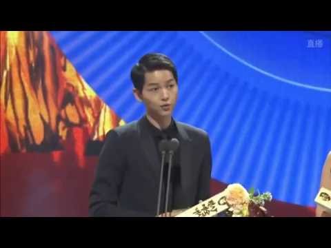 160603 Song Joong Ki & Song Hye Kyo ได้รับรางวัล iQiyi Popularity Awards #52nd BaekSang Arts Awards
