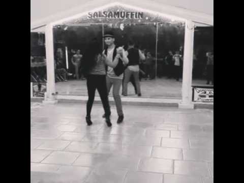 Bachata sensual en Academia Salsamuffin