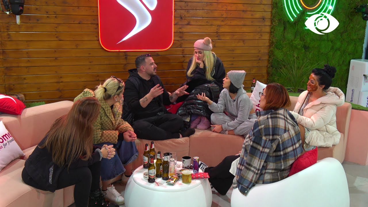 Je e luhatshme/ Ronaldo diskuton me Mikelën