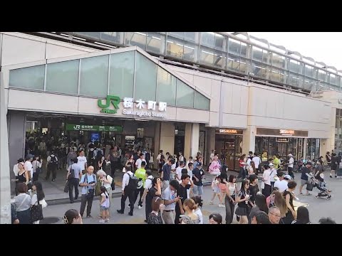 横浜みなとみらいスマートフェスティバル2025花火大会前　JR桜木町駅の様子