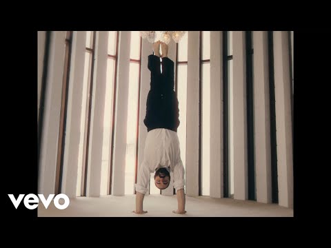 Alex Lahey - Spike The Punch (Official Music Video)