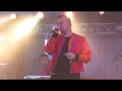 Everything Everything - No Reptiles Live @ Glastonbury 2015