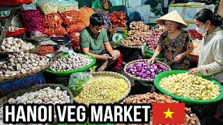 Vietnam Market Walk: Hanoi Night Vegetable Market | Long Bie…