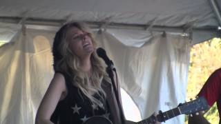 Elizabeth Cook &quot;Sometimes It Takes Balls To Be A Woman&quot;