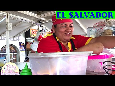 Comida salvadoreña callejera
