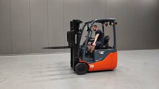 Toyota 8FBEK16T three-wheel forklift | Image 4 - Machineryline
