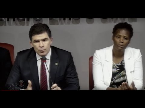 Uma advogada negra foi detida e algemada nesta segunda-feira, 10, durante uma audiência no 3˚Juizado Especial Criminal em Duque de Caxias
