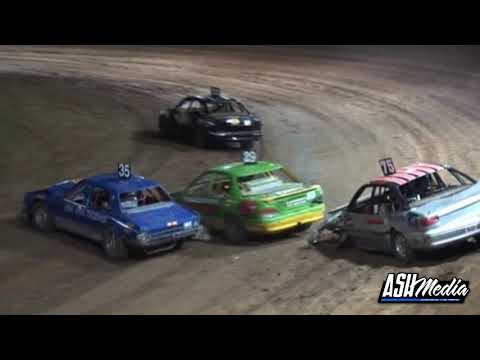 Modified Production: Raymont, Eade, Gilroy and Blackburn Pile Up! - Maryborough Speedway [Classic]