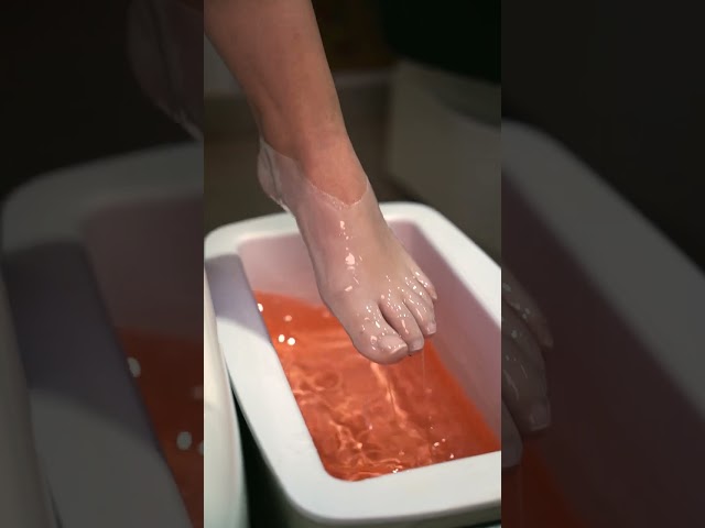 Vídeo relacionado con LUDHEP Calcetines Desechables de Plástico para Pedicura, 200 piezas de máscara de manos y pies de baño de parafina para manos y pies, para Cera Caliente SPA Cuidado de Pies Accesorios