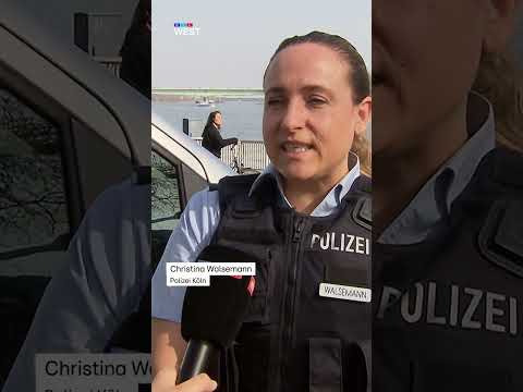 Auto aus Rhein in Köln geborgen – Fahrer weiter in Lebensgefahr | RTL WEST
