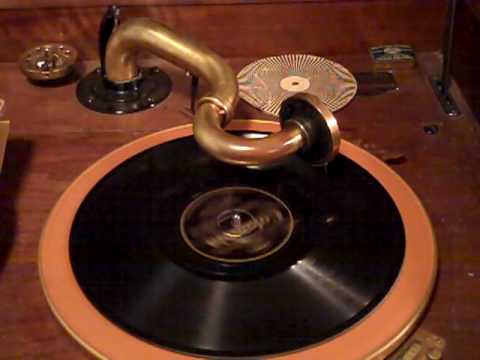 Sam Lanin Ipana Troubadours - A Precious Little Thing Called Love - Roaring 20's.MP4