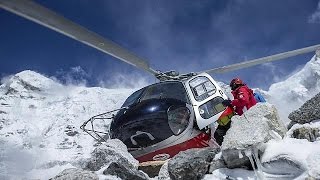 Base camp flattened after Everest avalanche