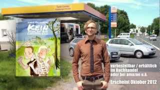 Standbild aus Werbefilm: Linus Volkmann vor Tankstelle