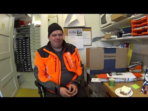 Juha yllätettiin kakun päältä