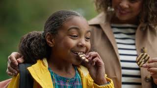 Keebler Magic Is Here: Bus Stop ‘Ahhh Fudge’ Moment