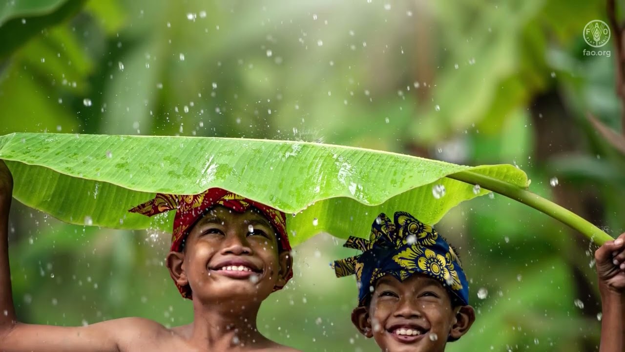 Managing climate risks through social protection