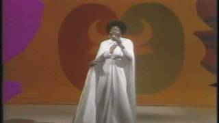 Gloria Gaynor - &quot;Never Can Say Goodbye&quot;  1974
