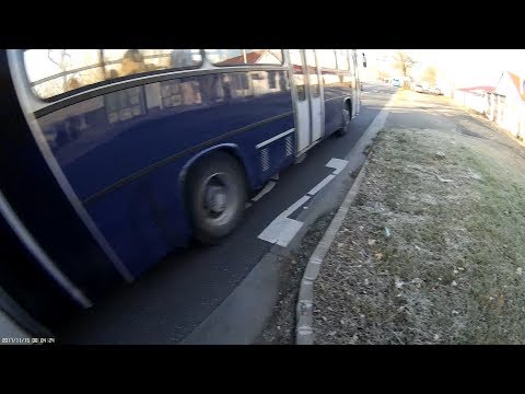 Elengedem a buszt - I let the bus go