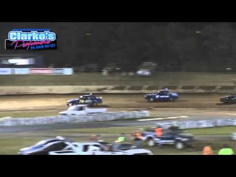 4 Cylinder Sedans - Heat 3 - Cairns Speedway - 20.09.14