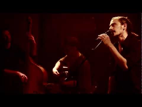 Andoni Iturrioz (Je rigole.) Paris (Live 2012)