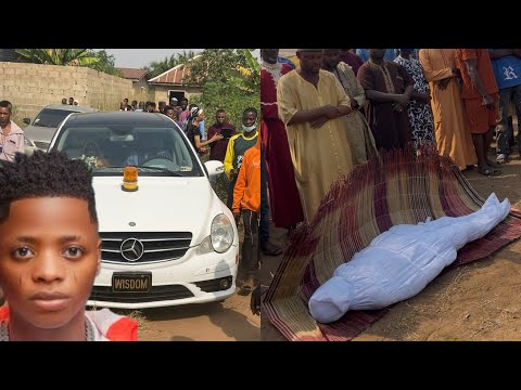 FINALLY DESTINY BOY LAID TO REST,AS FAMILY AND FRIENDS CRY WHILE ABOUT TO BURIAL 