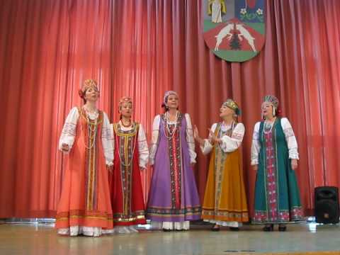 Ensemble Golubuschki,  ансамбль "Голубушки": "Wjun nad vodoj"