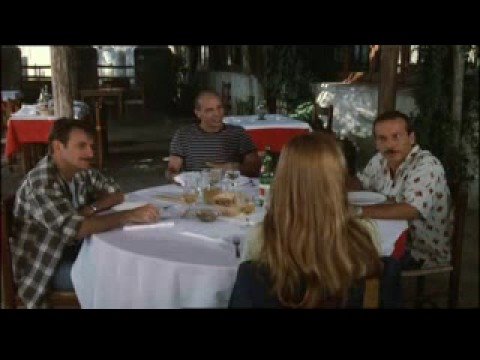 Tre uomini e una gamba - Scena al ristorante