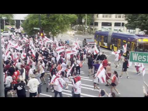 "Hinchada de River Plate ayer copando Seattle" Barra: Los Borrachos del Tablón &bull; Club: River Plate