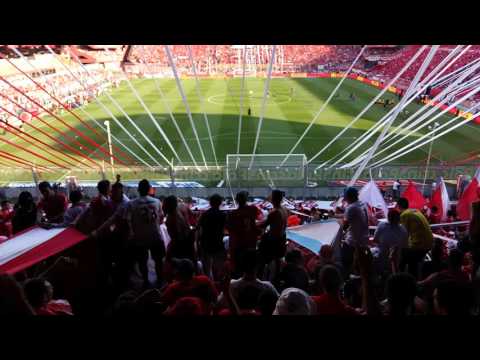""Rojo yo te persigo..."" Barra: La Barra del Rojo • Club: Independiente