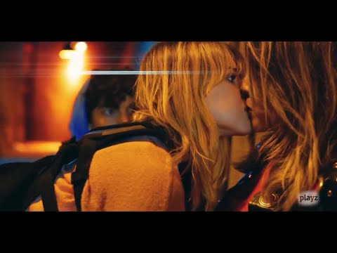 [clip] Lucia Gil kiss Andrea Guasch in Wake Up 1x04