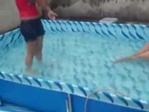 bagunça na piscina 4